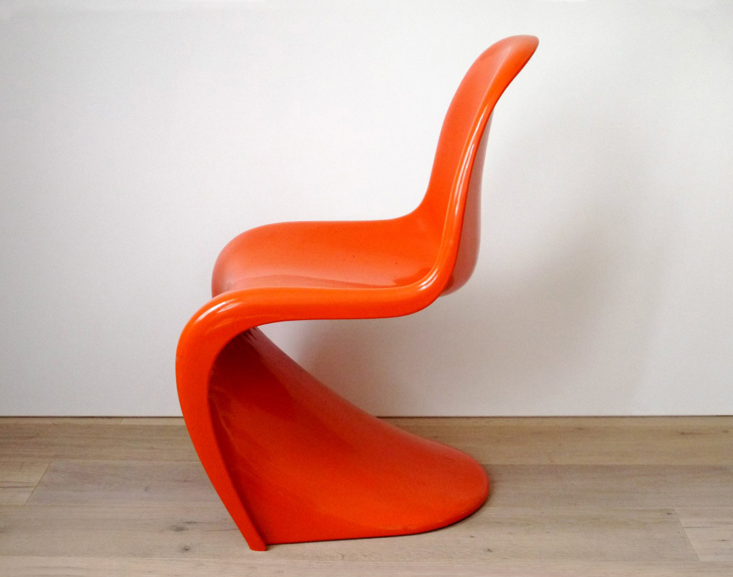 7. Chaise Panton 1960 3615design.com.jpg