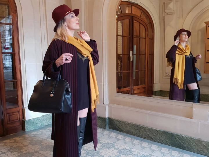 Tenue branchée en robe-pull &&nbsp;cuissardes