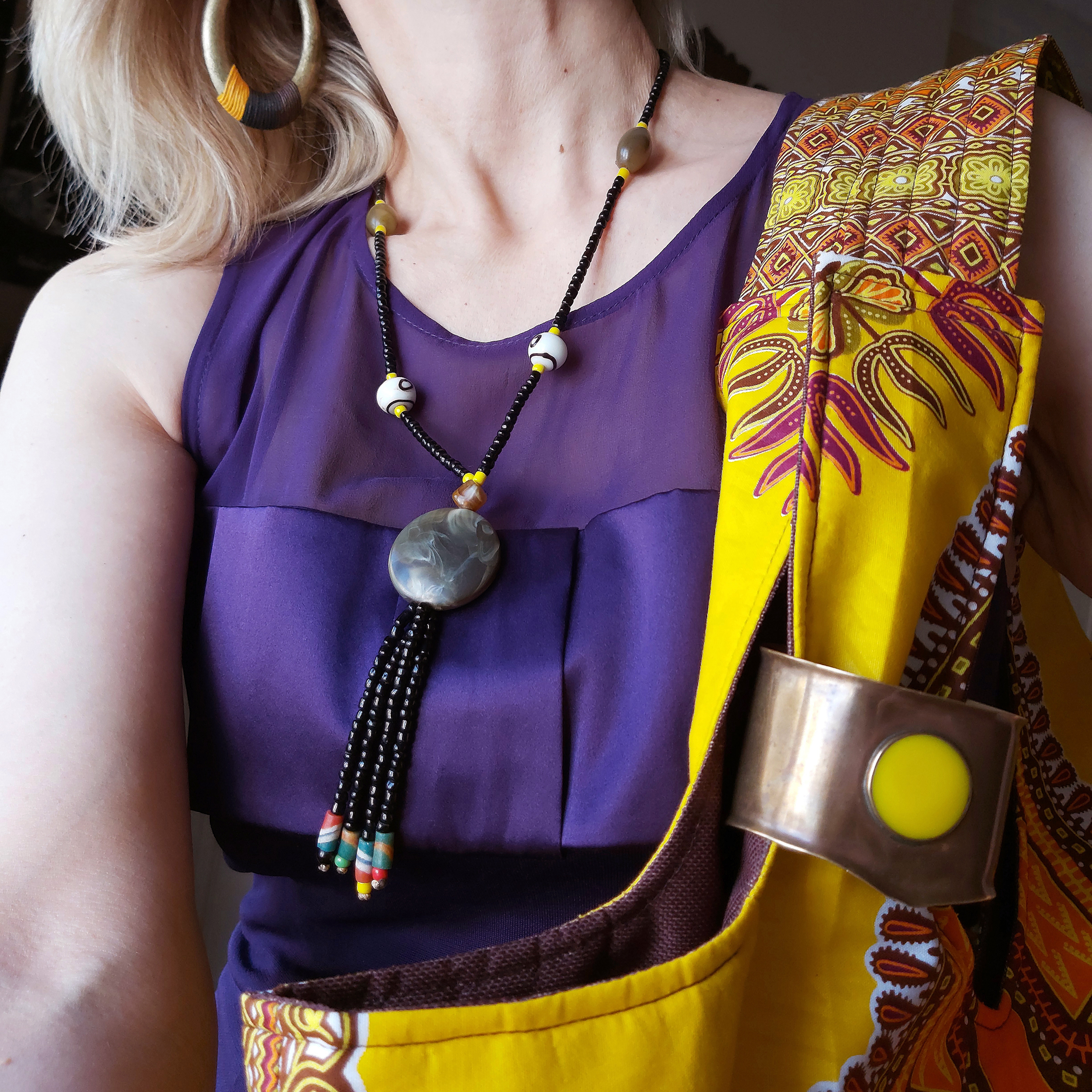 Violet et jaune détail