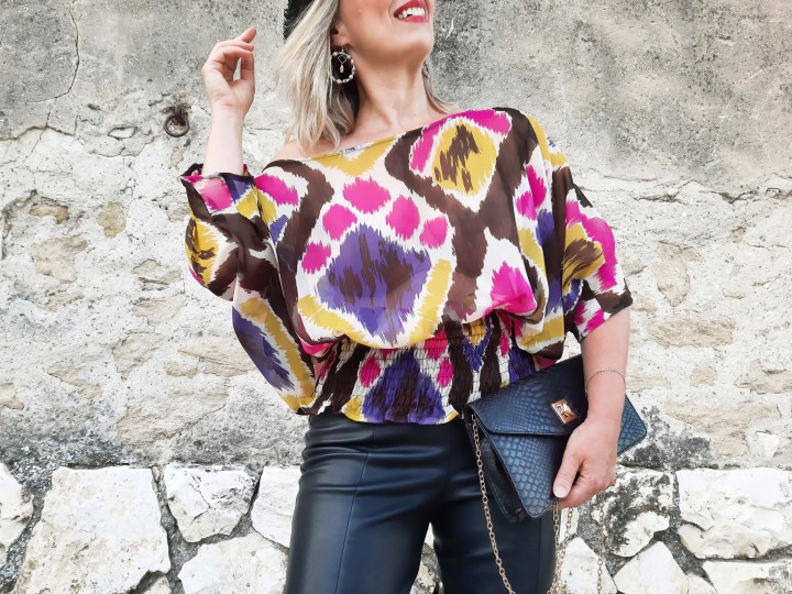 En blouse ikat pour prolonger&nbsp;l&rsquo;été